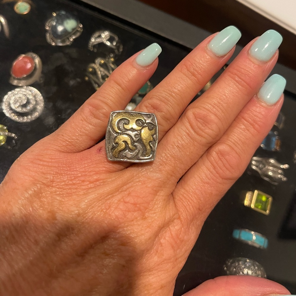 John Hardy Gold/SS ring Size 6